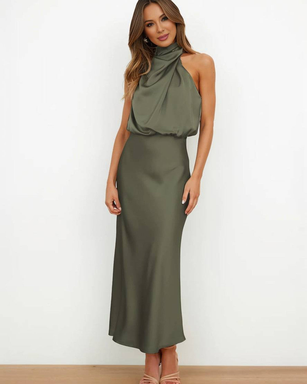 Lena Langes Abendkleid Neckholder Satin