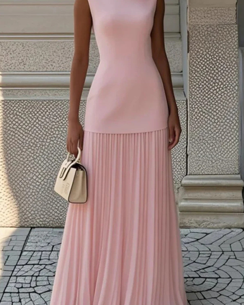 Eline Elegantes Plissee Maxikleid