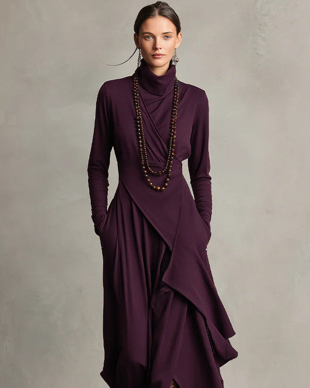 Lena Langes Asymmetrisches Rollkragen Kleid
