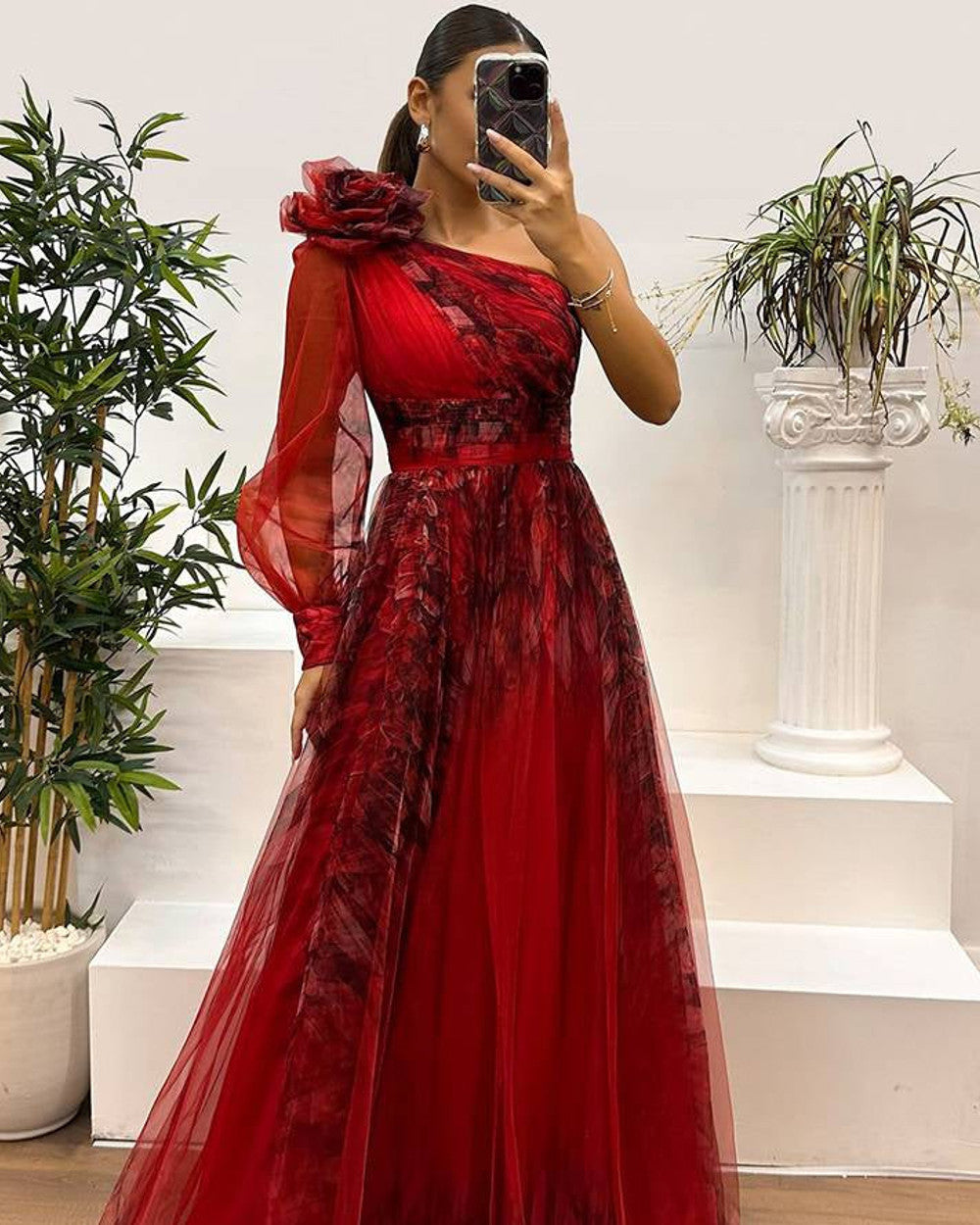 Lena Langes Abendkleid Blumenmuster Tüll
