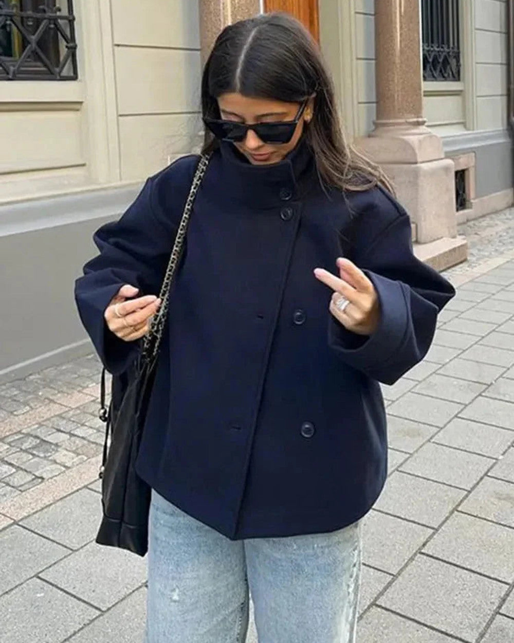 Nina Kurzer Mantel Stehkragen Knöpfe