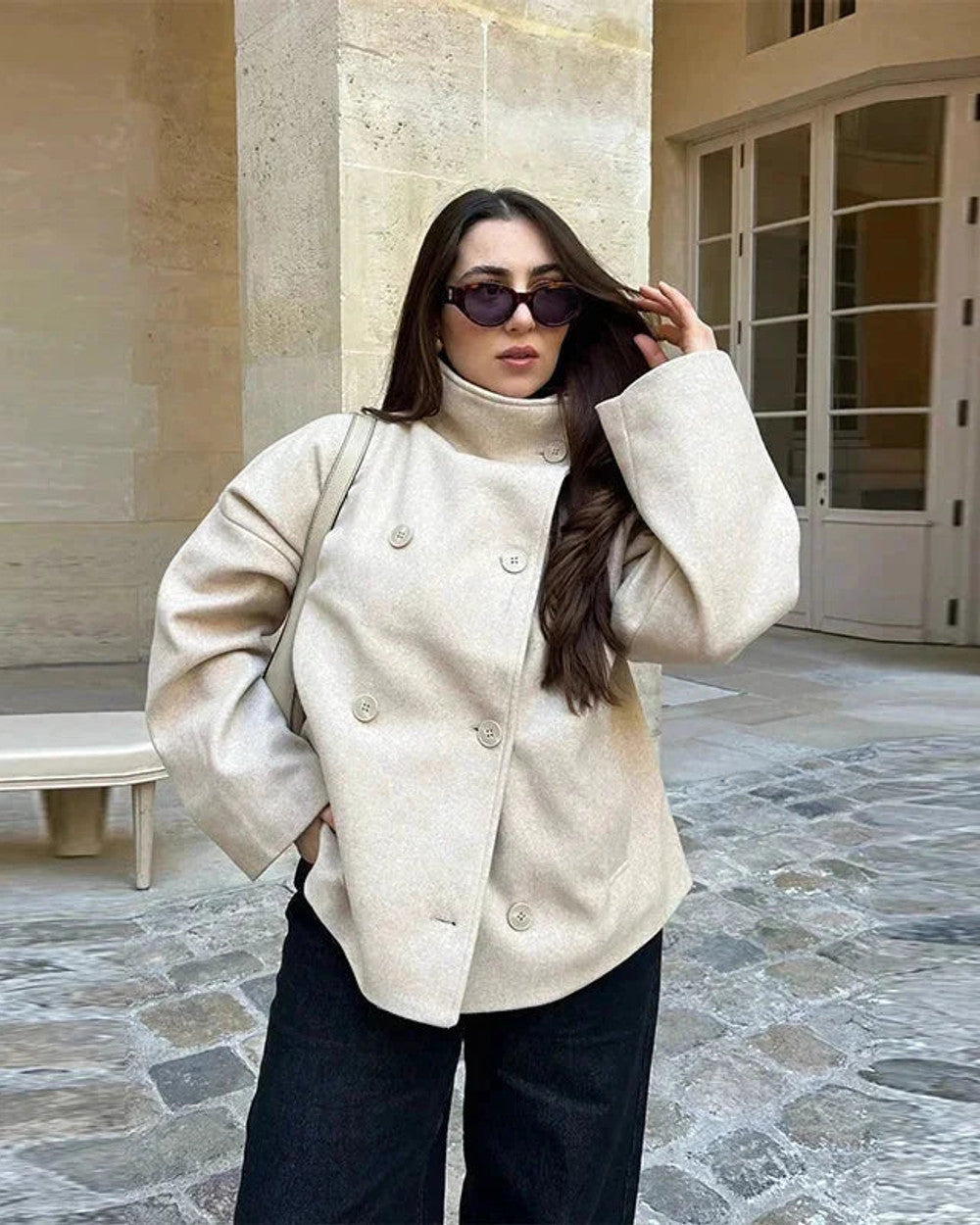 Nina Kurzer Mantel Stehkragen Knöpfe