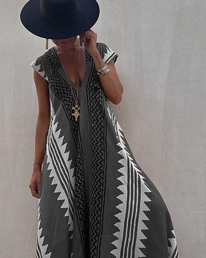 Lena Langes Strandkleid mit Ethno-Muster
