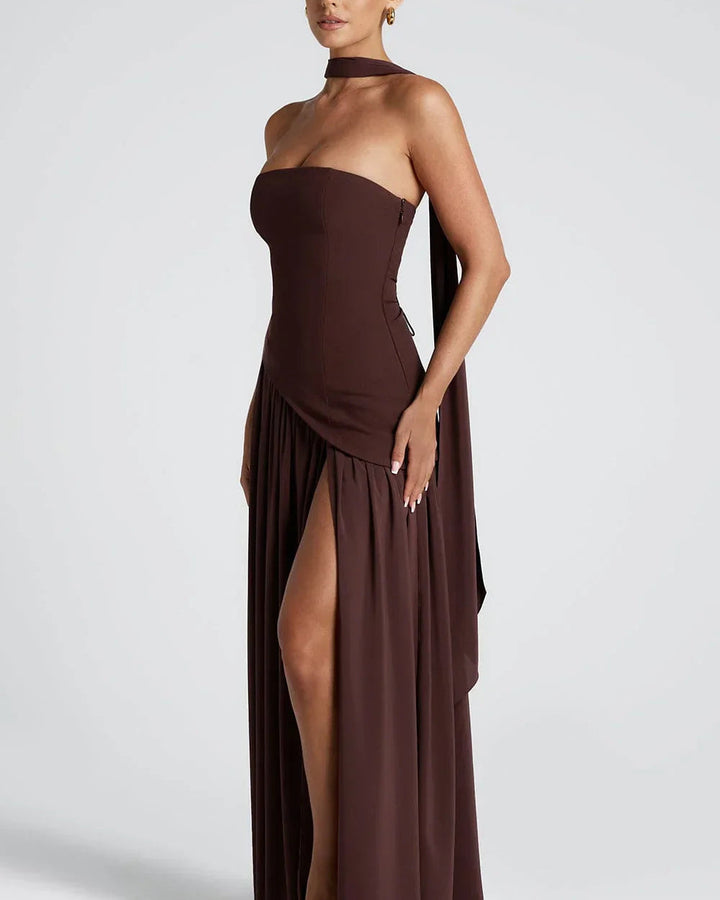 Alina Langes Korsett Abendkleid Schlitz