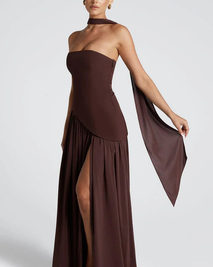 Alina Langes Korsett Abendkleid Schlitz